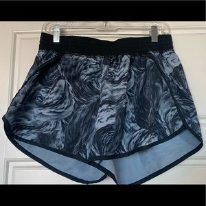 Gray Flower Print Athletic Running Shorts - Size L - Champion